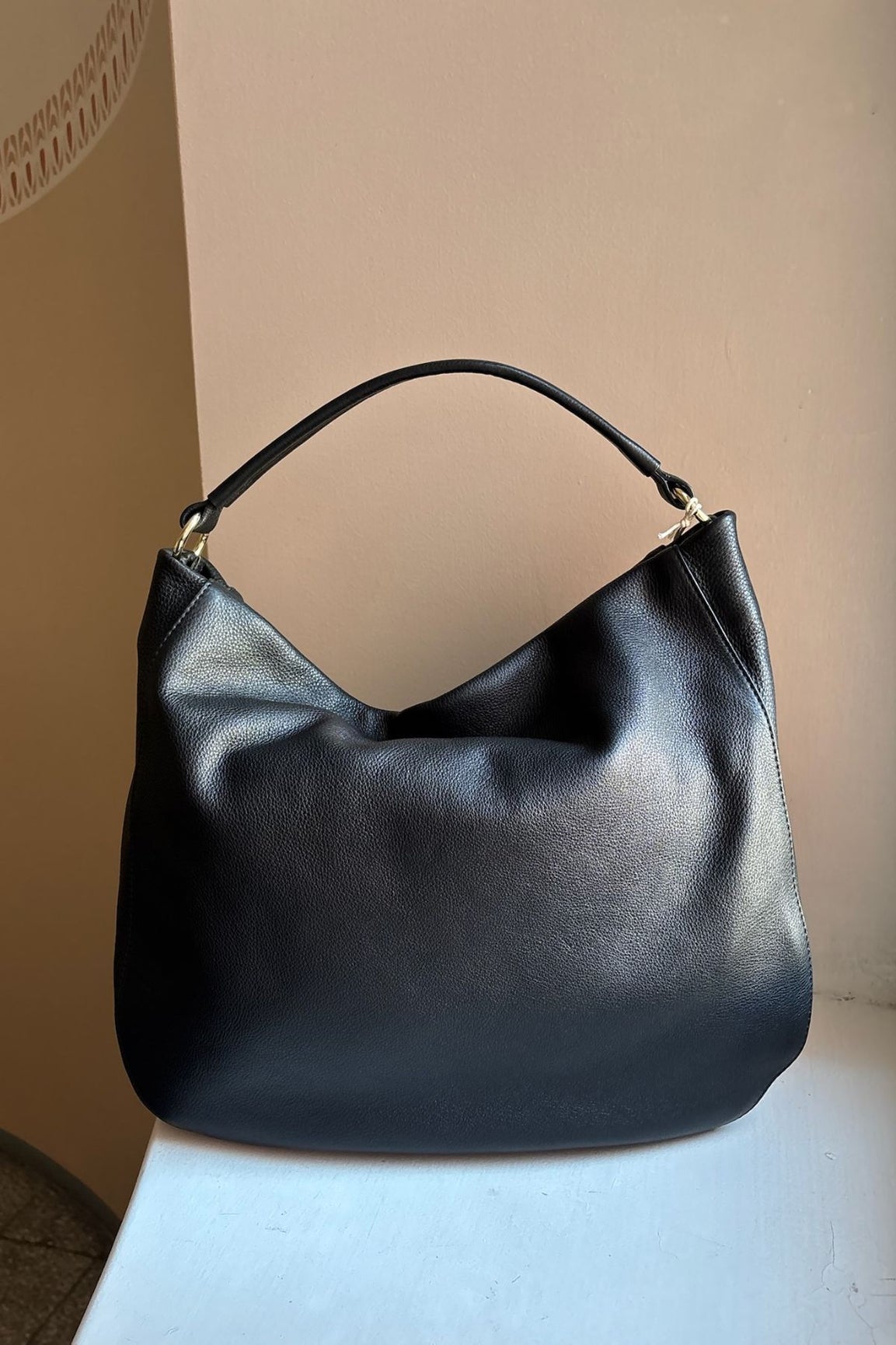 Abro Mia k&auml;silaukku musta