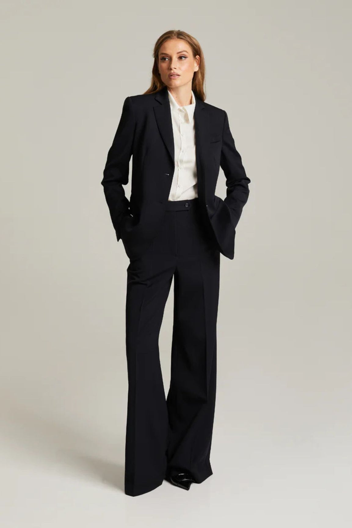 Andiata Gisella housut tummansininen