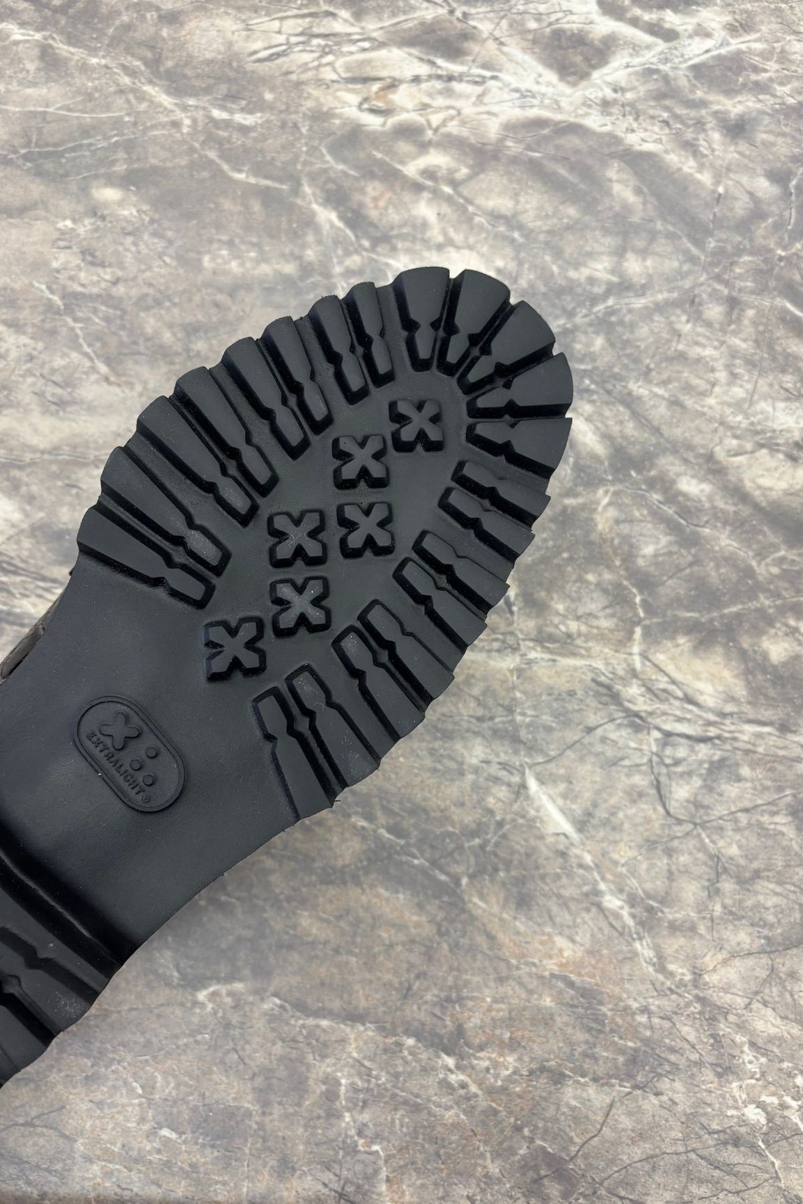 Brunate Hellen loaferit laky toast