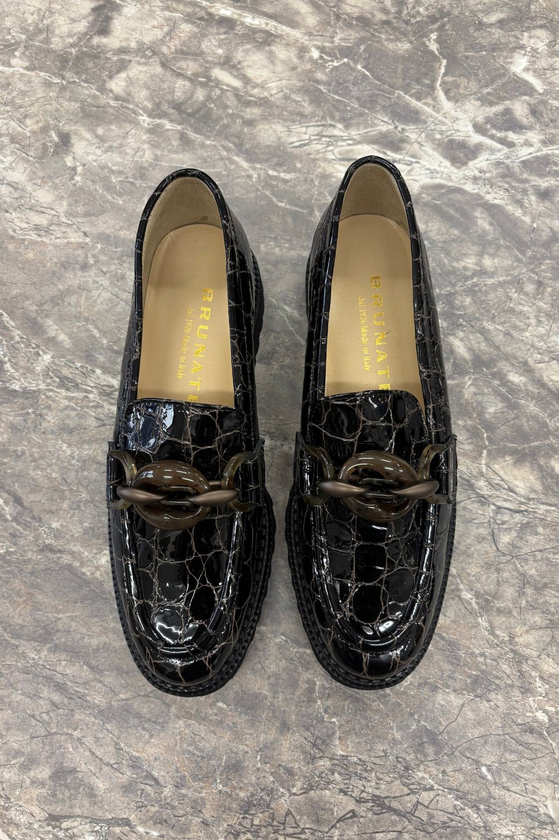 Brunate Hellen loaferit laky toast