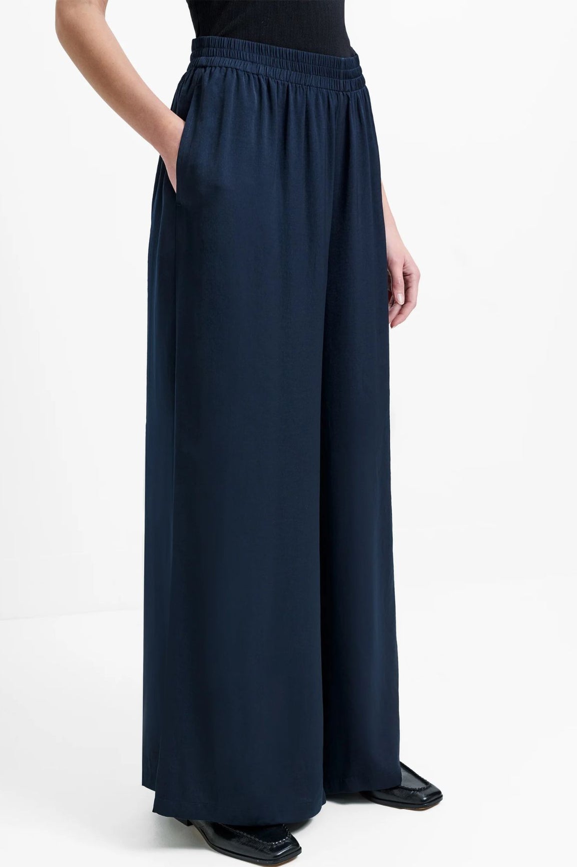 French Connection Damasco Air Flow Trousers new navy