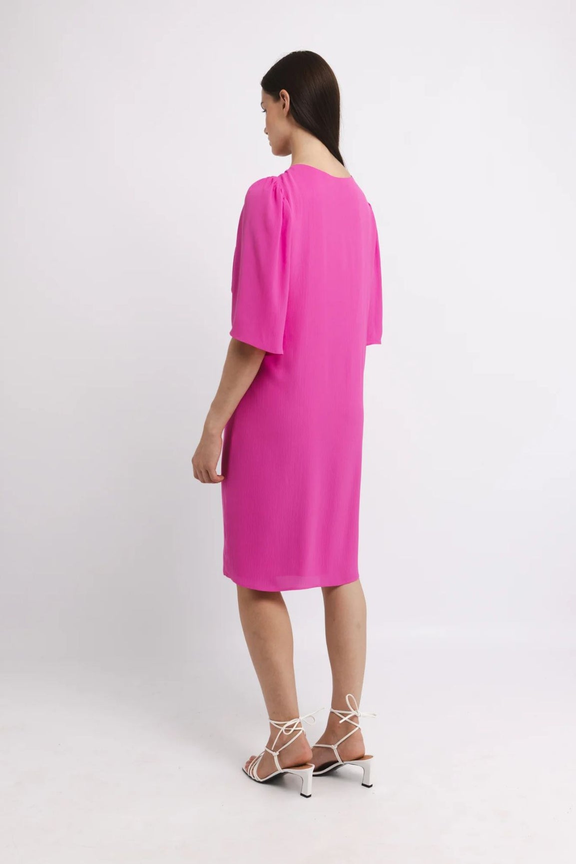 KATRI NISKANEN Usma mekko musta