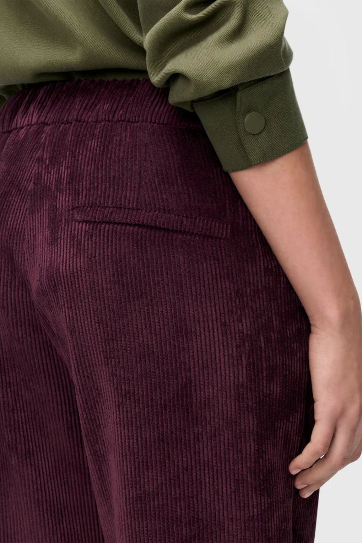 MAC Chiara samettihousut aubergine