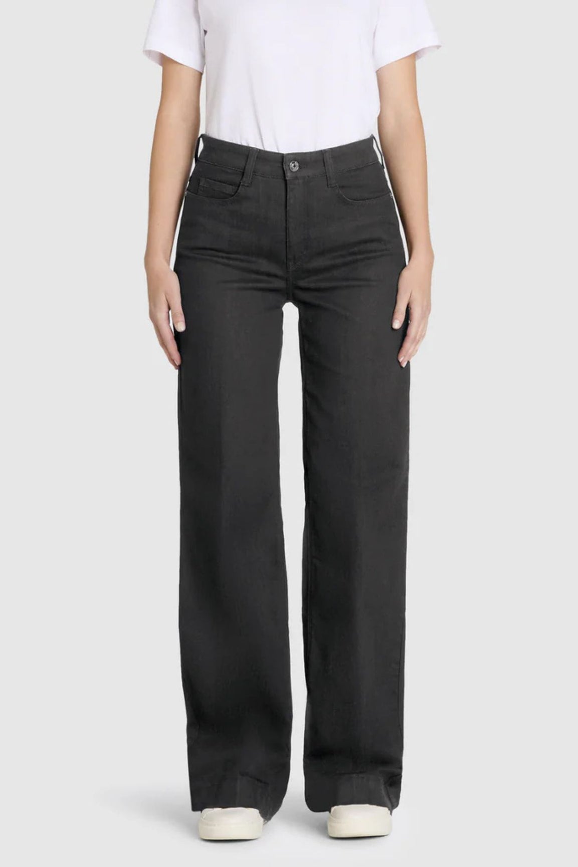 MAC Wide farkut musta