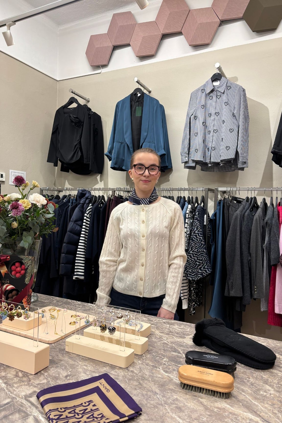 Repeat Kashmirneuletakki cream