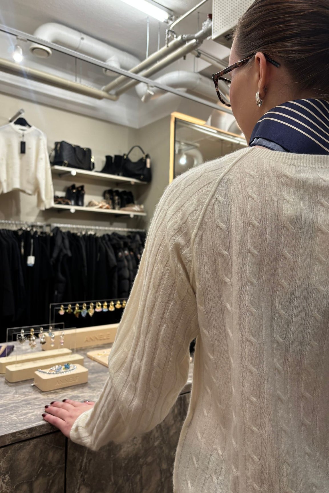 Repeat Kashmirneuletakki cream