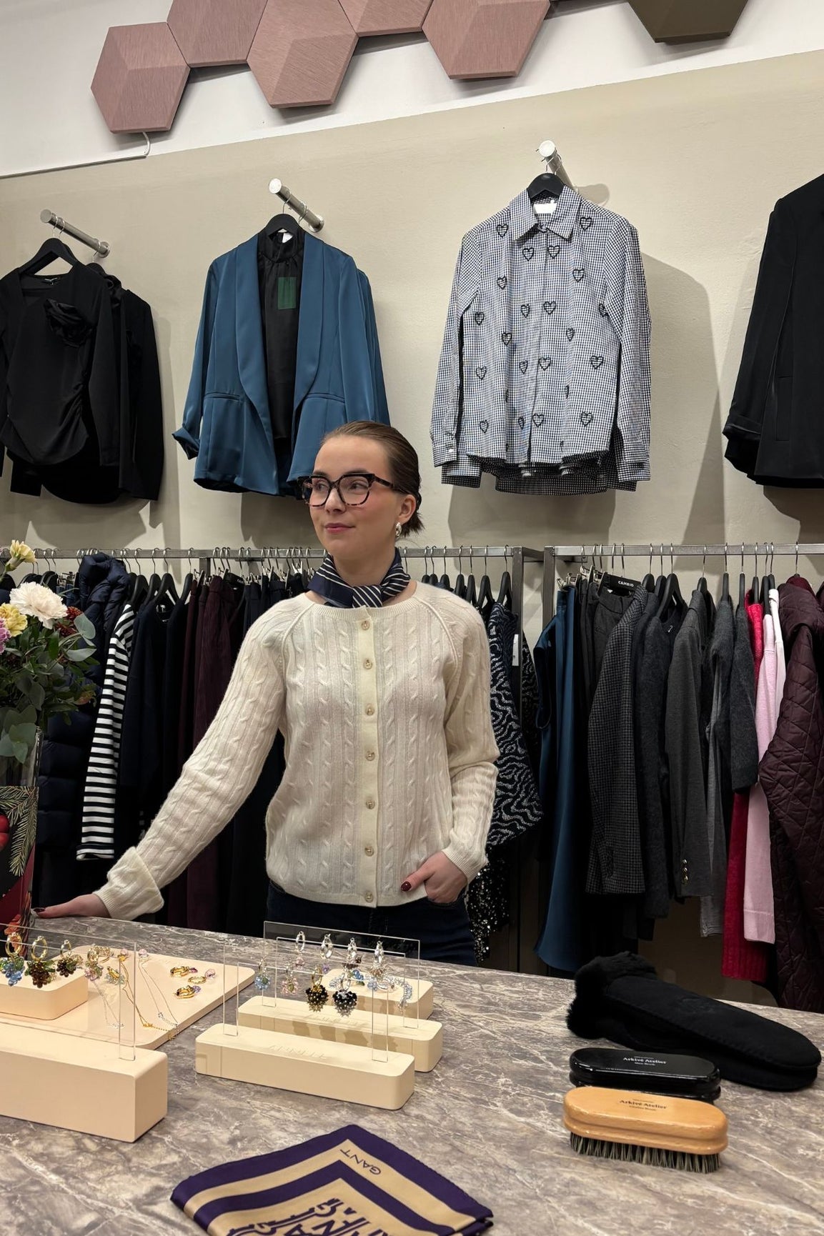 Repeat Kashmirneuletakki cream