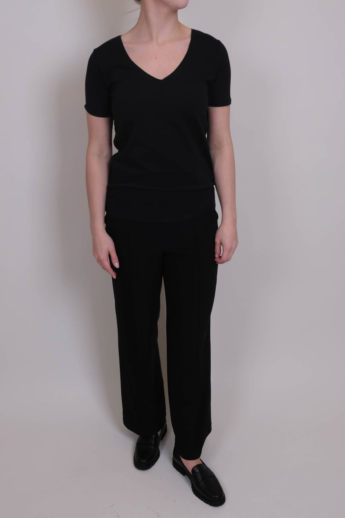 Repeat t-paita musta