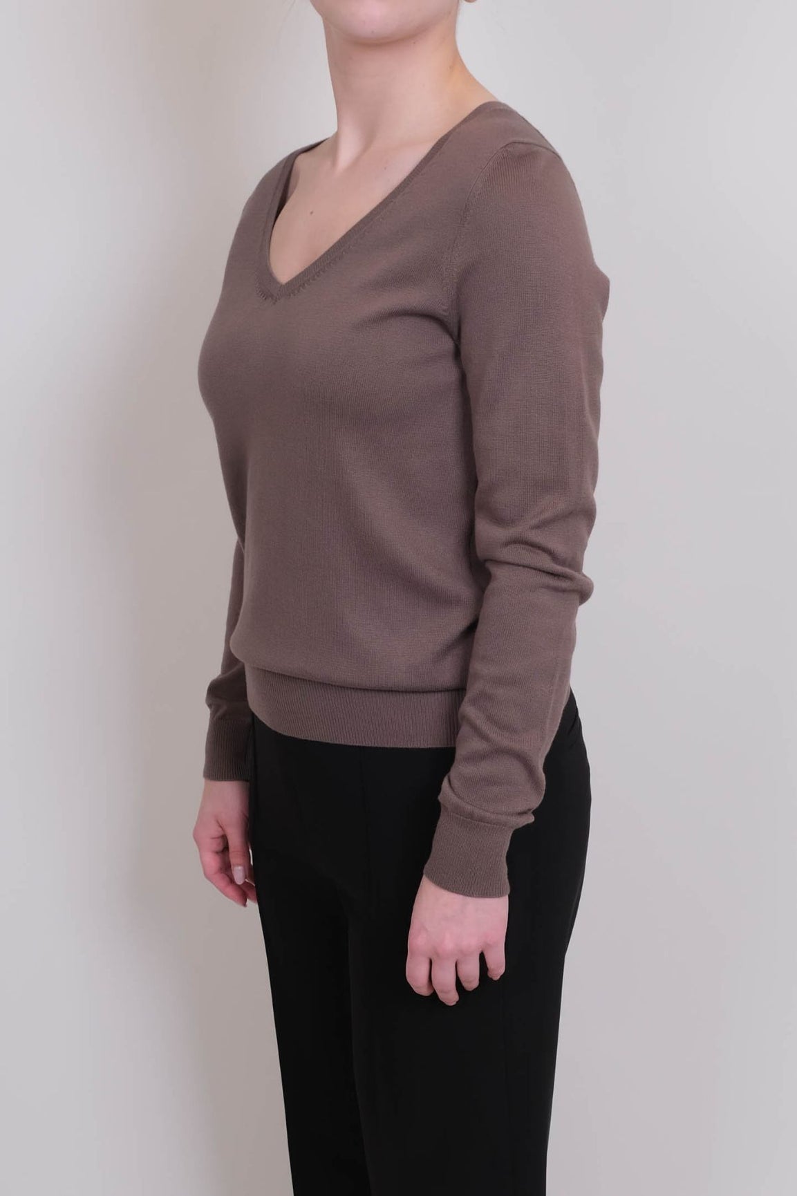 Repeat neule v-p&auml;&auml;ntiell&auml; mud