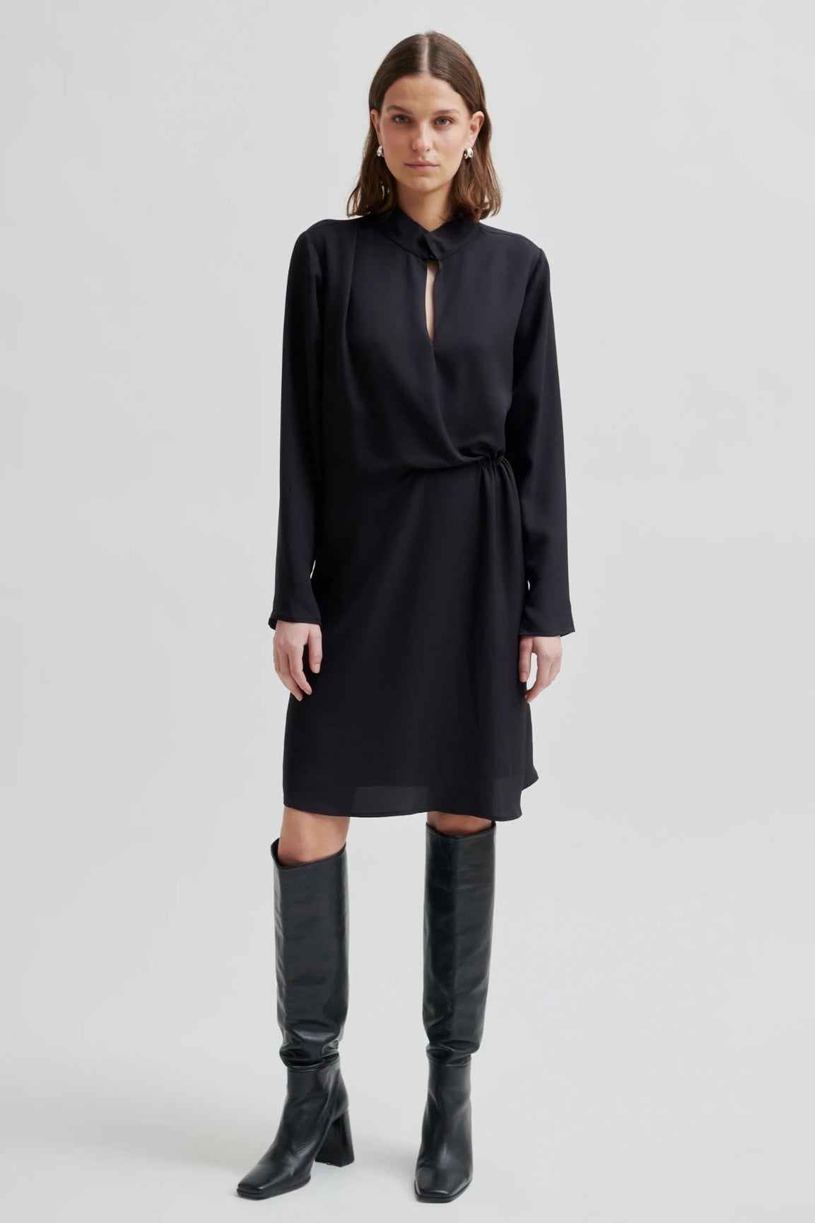 Second Female Glara Dress musta