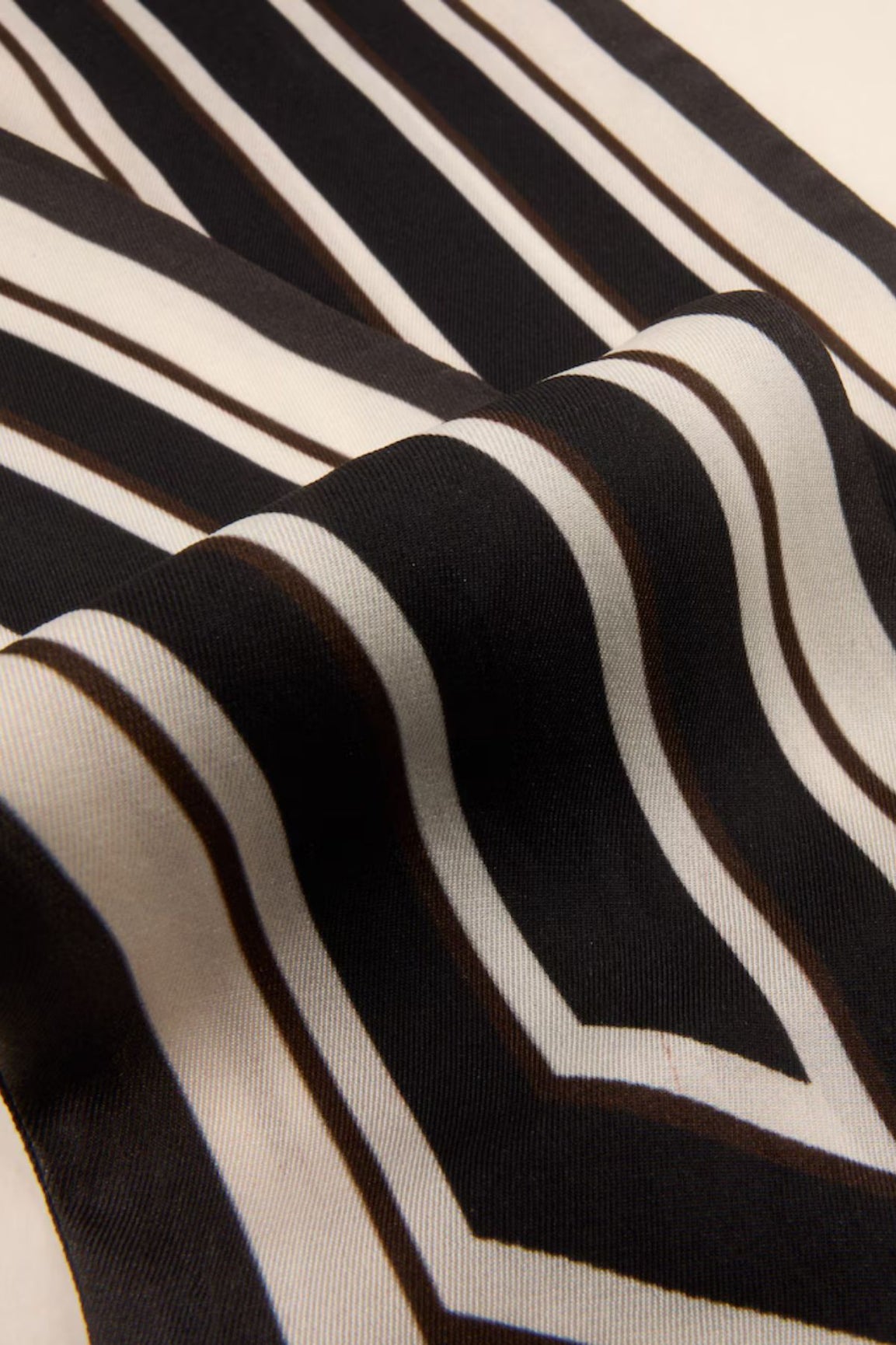 Stenstr&ouml;ms silkkihuivi light beige stripe