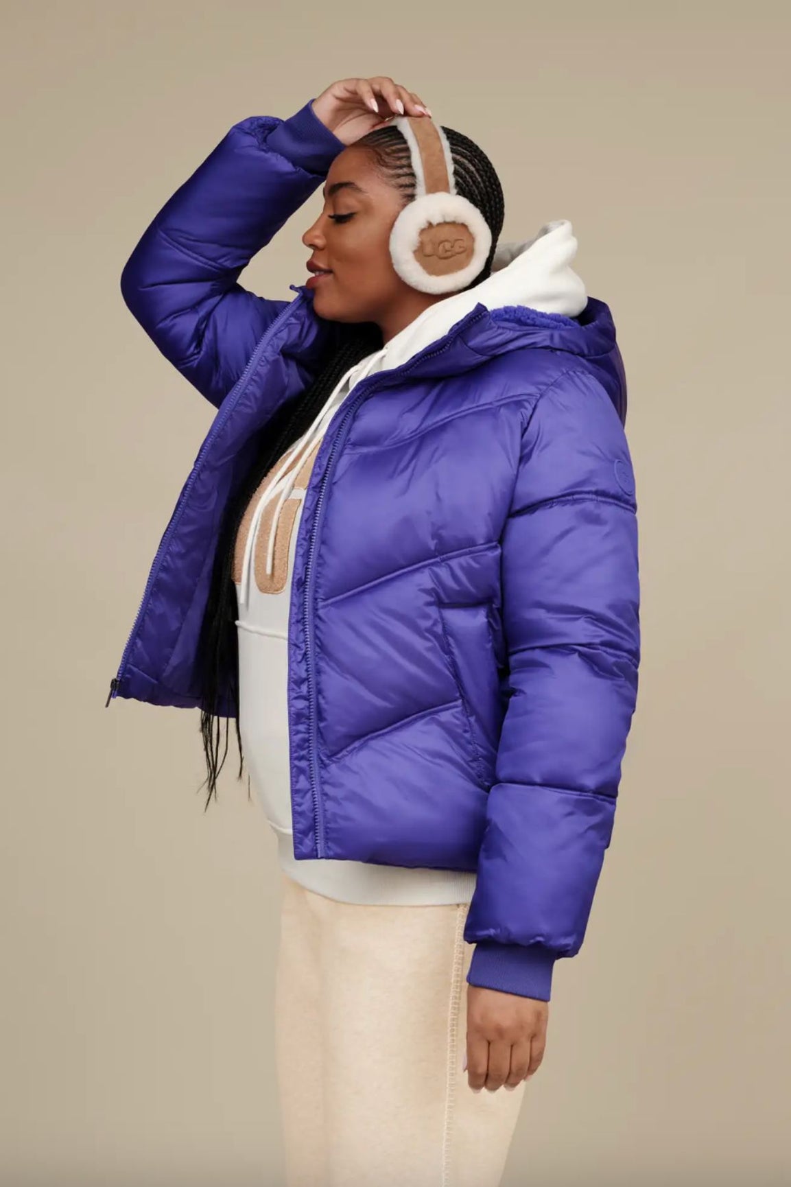 UGG Sheepskin Embroidery Earmuff chestnut