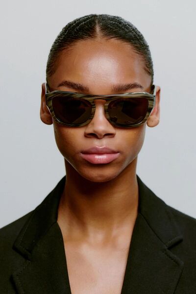 A. Kjaerbede Max aurinkolasit