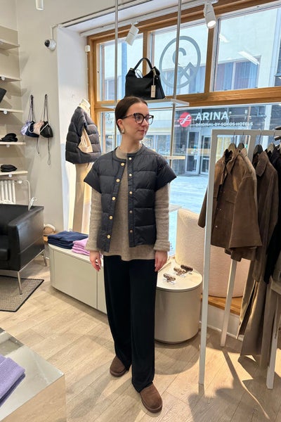 Busnel Indie Short Sleeved Down Vest black