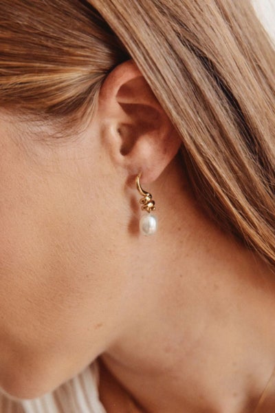Edblad Swivel Earrings Pearl S Gold